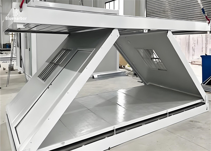 Nhà lắp ghép mở rộng hình chữ Z dễ lắp đặt với 4 cửa sổ và 1 cửa ra vào Tải trọng sàn 2.0 KN/m2